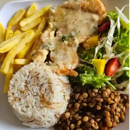 Pollo cremoso al ajillo