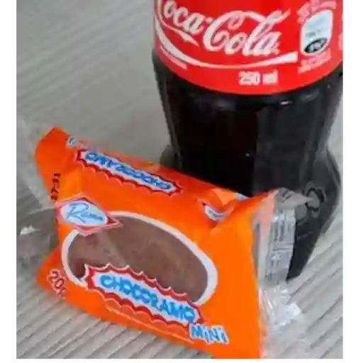 Chocorramo + gaseosa