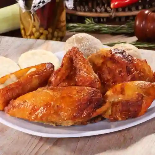 1/2 Pollo Asado con Arepa y Mas