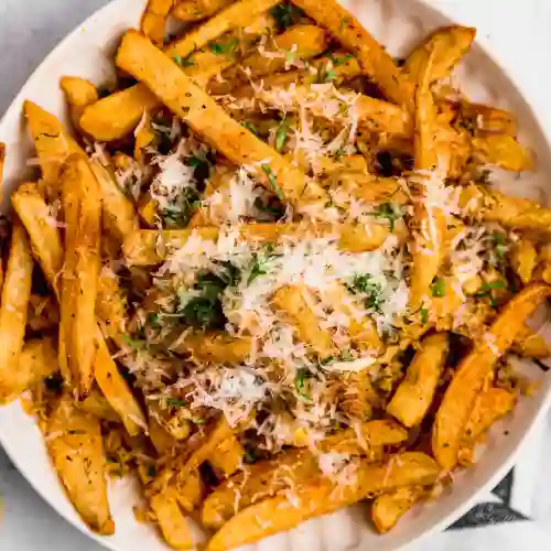 Papas a la Francesa con Queso Rayado