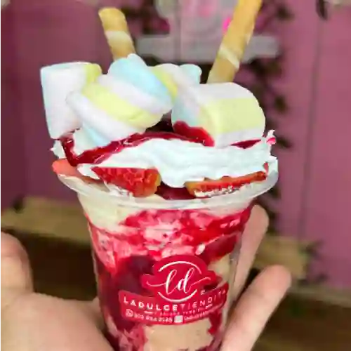 Fresa con Crema Especial (12 Oz)