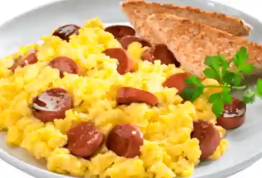 Huevos con Salchicha Mas Papas Fritas