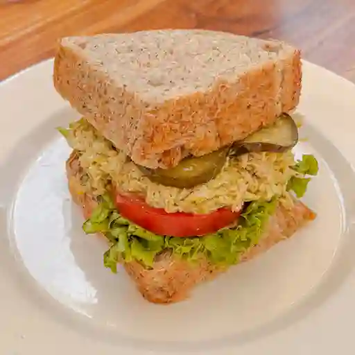 Sándwiches pollo y guacamole