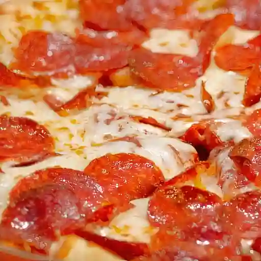 Pizza Pepperoni y Salami Chesse