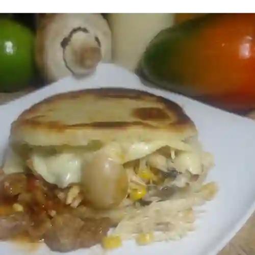 Arepa con Todo