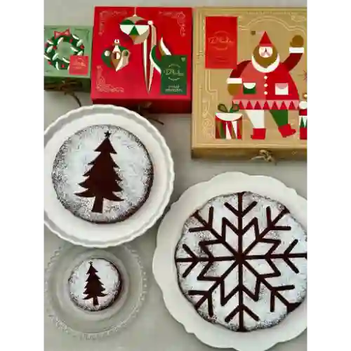 Torta de brownie con decoracion navidad