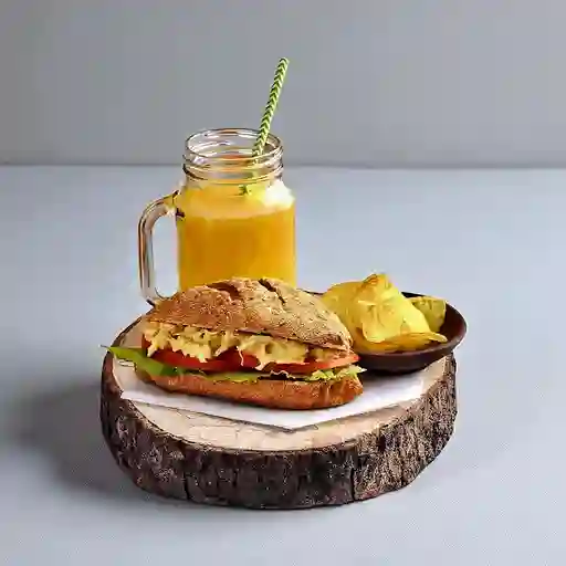 Combo Sandwich + Jugo Natural