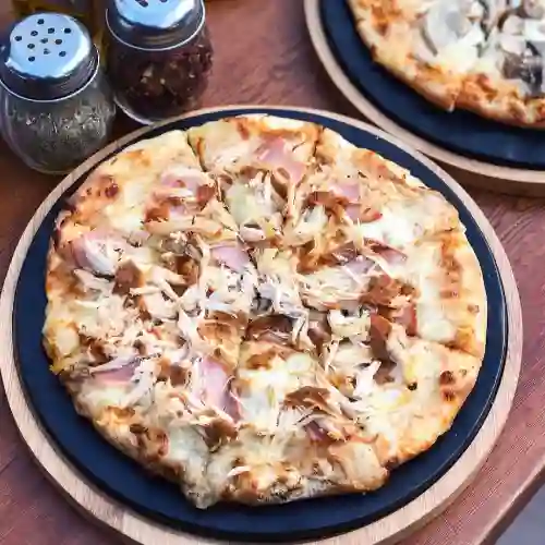 Pizza Mediana Pollo Jamón