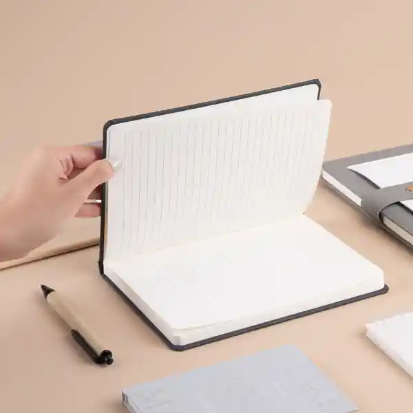 Agenda A5 Tapa Dura 80 Hojas Serie Silver Gray Miniso