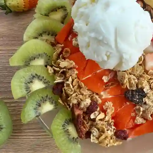 Ensalada Ligera con Helado y Chantillí