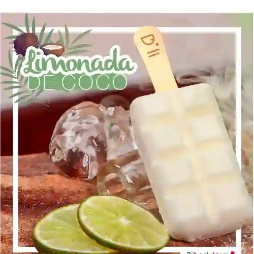 Paleta en Agua de Limonada de Coco
