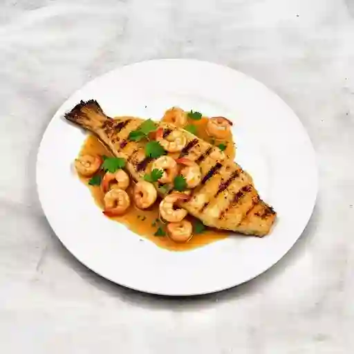 Robalo Con Camarones