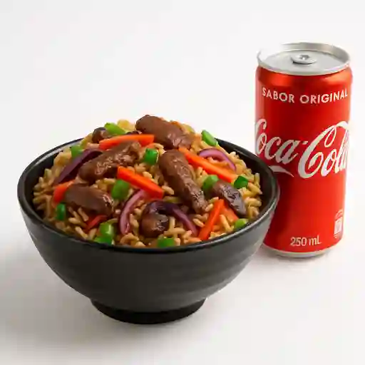 Arroz tai carne de res