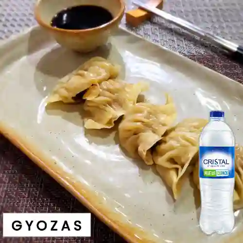 Combo Gyozas de Carne + Cristal Sin Gas 600 ml