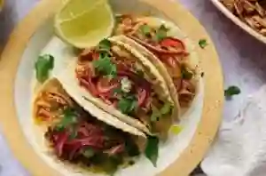 3 Tacos de cochinita