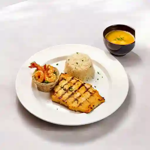 Filete de Robalo Gratinado y Canastas
