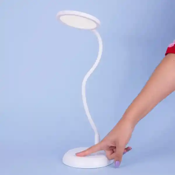 Lámpara de Escritorio Modelo Ald Db58 Blanco Miniso