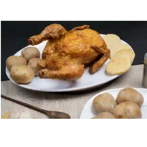 Pollo Frito con Papa Saladas