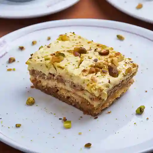 Porción Tiramisú Pistacho