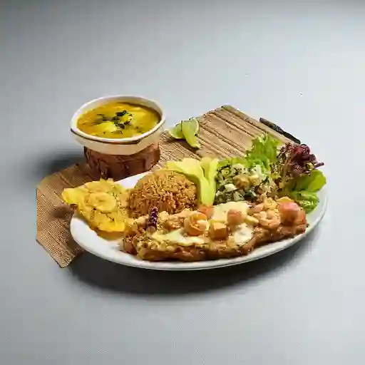 Róbalo Gratinado con Mariscos