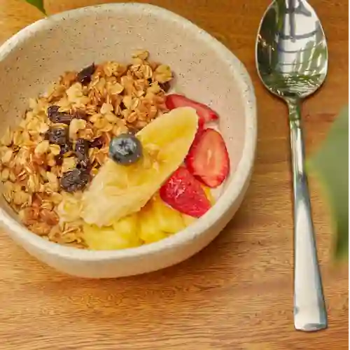 Bowl de Yogurt Griego, Granola y Frutas