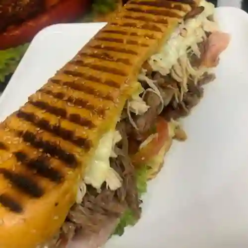 Sandwich Ropa Vieja