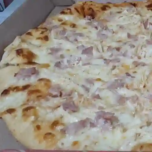 Pizza Tocineta Pollo Personal