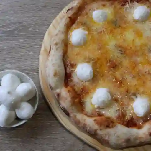 Pizza cinque formaggi