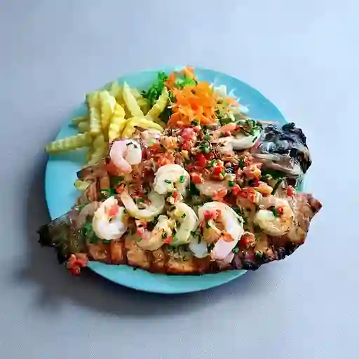 Trucha con Champiñones y Camarones