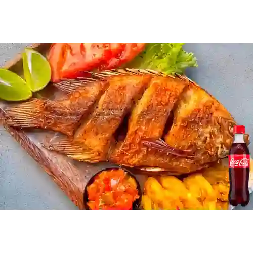 Combo Mojarra Frita + Coca-Cola Sabor Original 400 ml