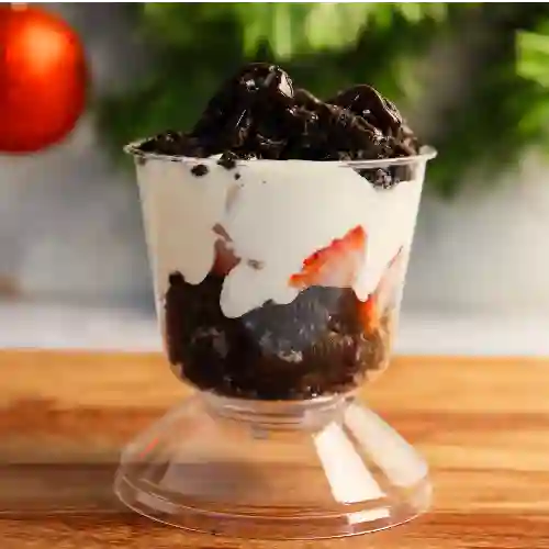 Fresas + Crema + Oreo + Salsa Chocolate