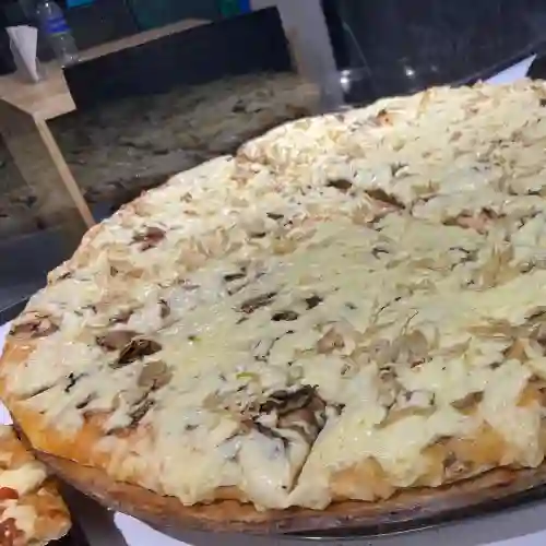 Pizza Pollo - Champiñón