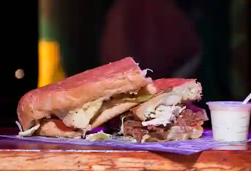 Sándwich pollo + piña