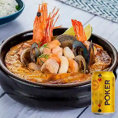 Combo Cazuela de Mariscos + Cerveza Poker Lta 330ml