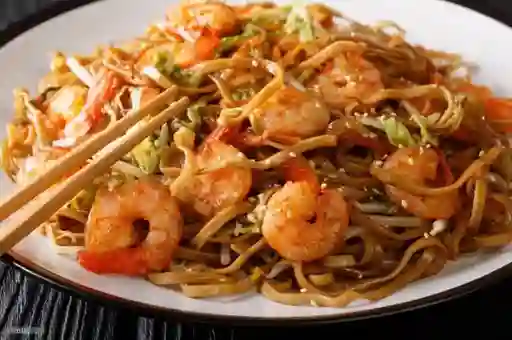 Pasta China Pollo y Camarones