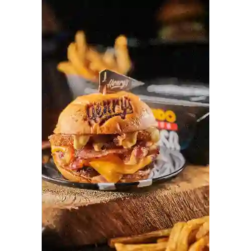 Hamburguesa Cheese Bacon+ Acompañante