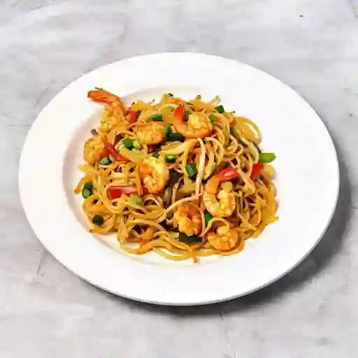 Chow mein de camarones