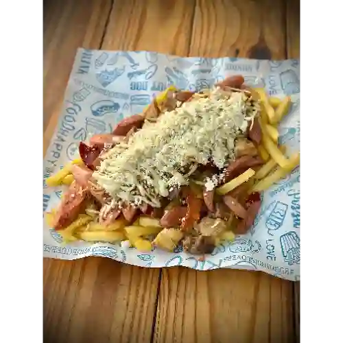 Salchipapas Combinada con Suiza
