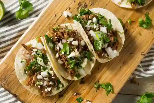 Tacos de Carnitas de Cerdo