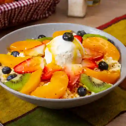 Ensalada de Frutas con Helado