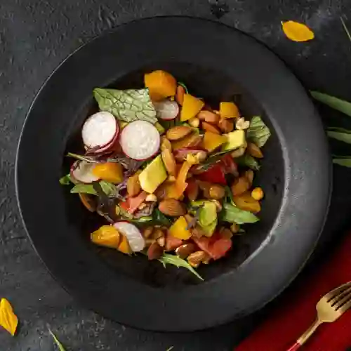 Ensalada Nikkei