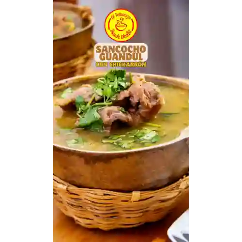 Guandu con Carne Salada Mas Chicharron