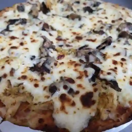 Pizza Pollo Champiñones