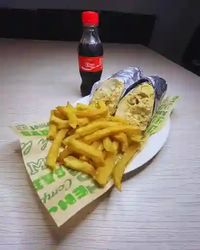 Chuzo Pan Artesanal de Pollo Al Carbón Papas Coca-Cola