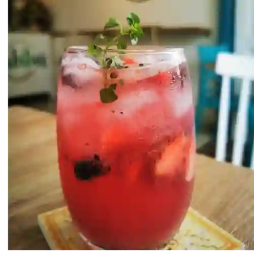 Batido de Frutos Rojos en Agua