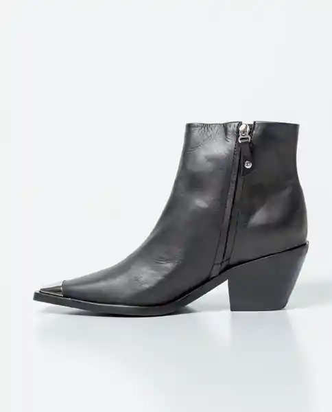 Botas Timeless Femenino Negro Sombrío Ultra Oscuro 35 Chevignon