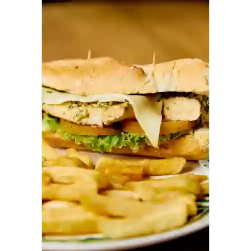 Sándwich Casa Madre con Nachos