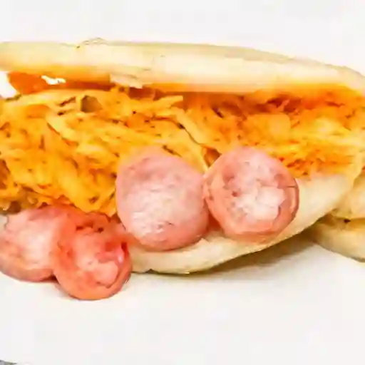 Arepa de Pollo y Chorizo