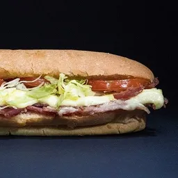 Sándwich de Pernil Ahumado