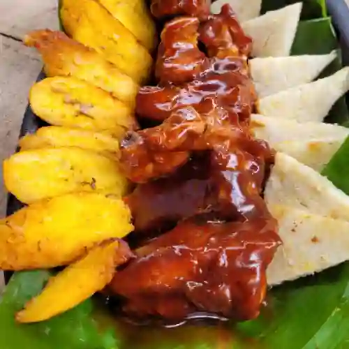 Plato de Costillas de Marrano